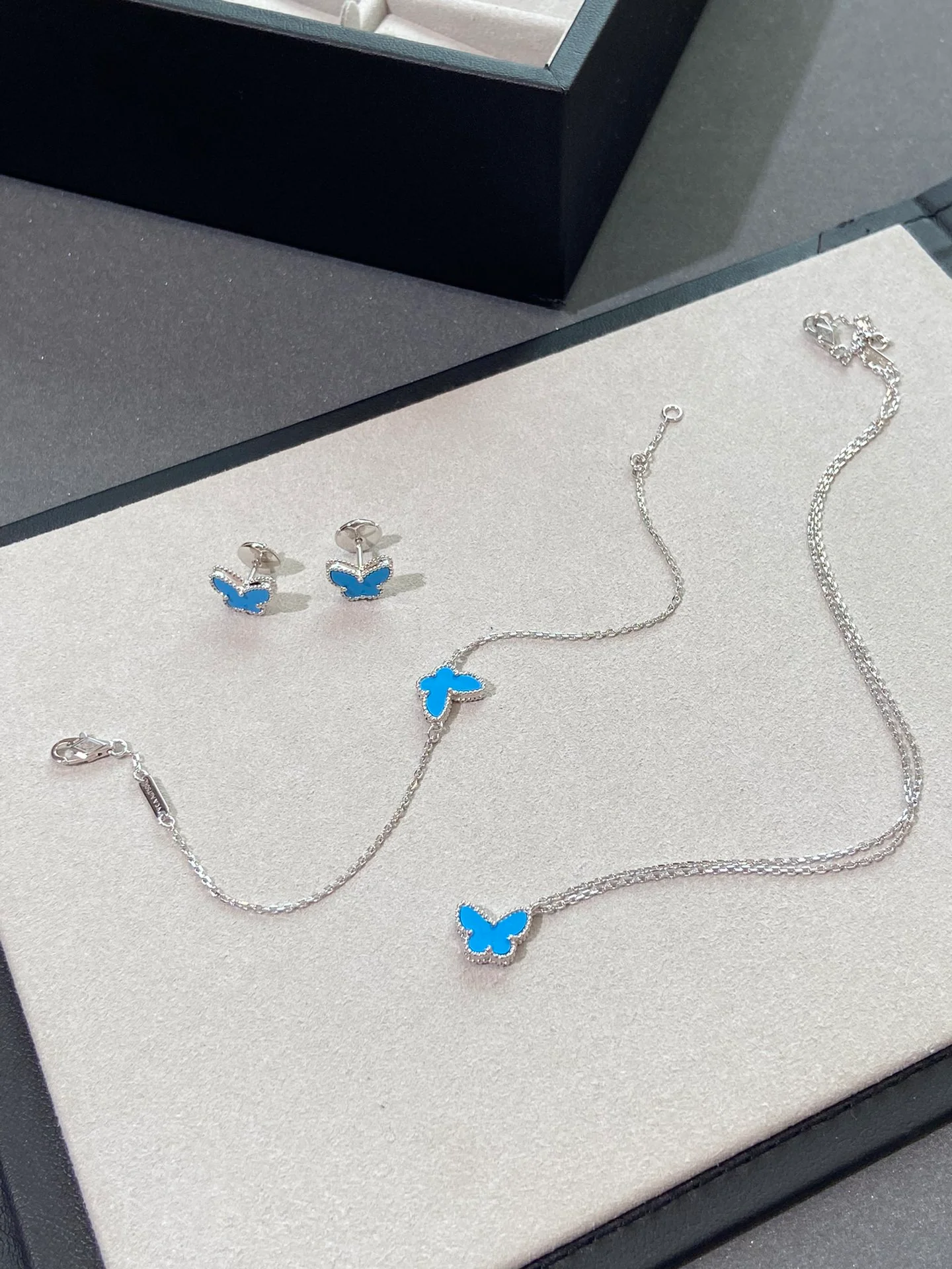 Ван Век - Колье 127