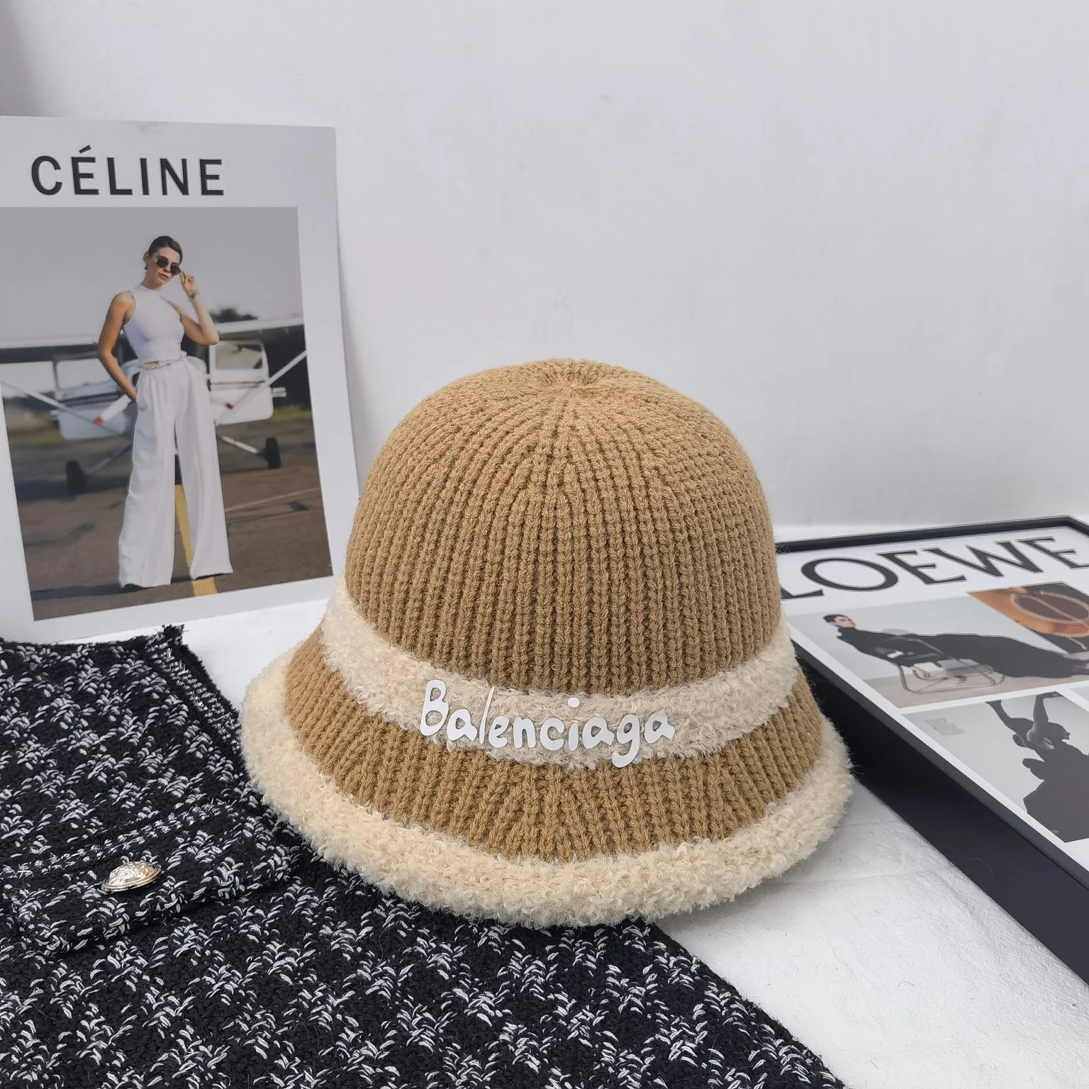 Balenciaga - Рыбацкая шляпа с полями