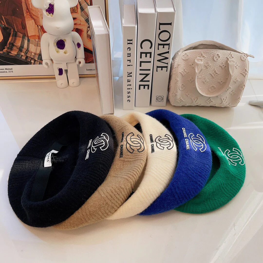Кашемировый берет Chanel