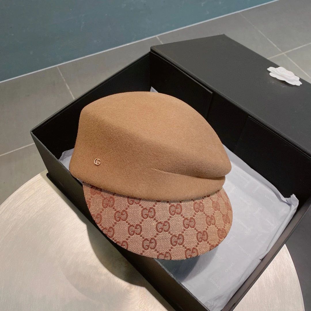 Miu Miu - Бейсболка - Коричневая