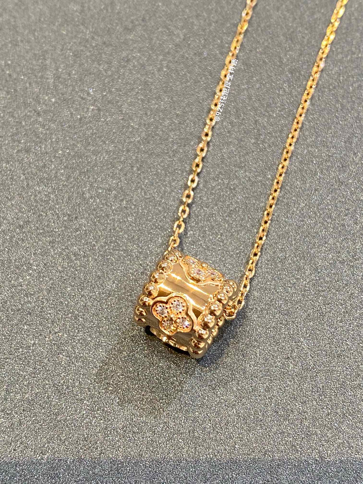 VCA-Ожерелье 015