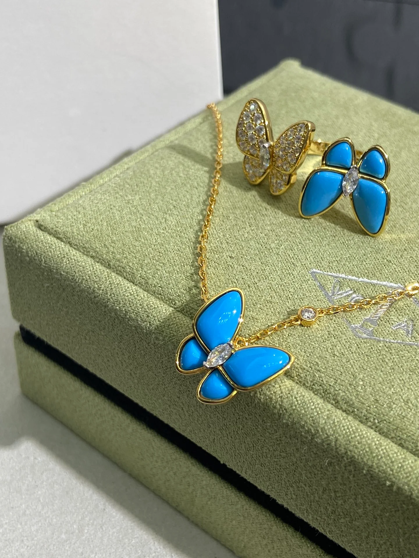 Van Vek - Колье 020