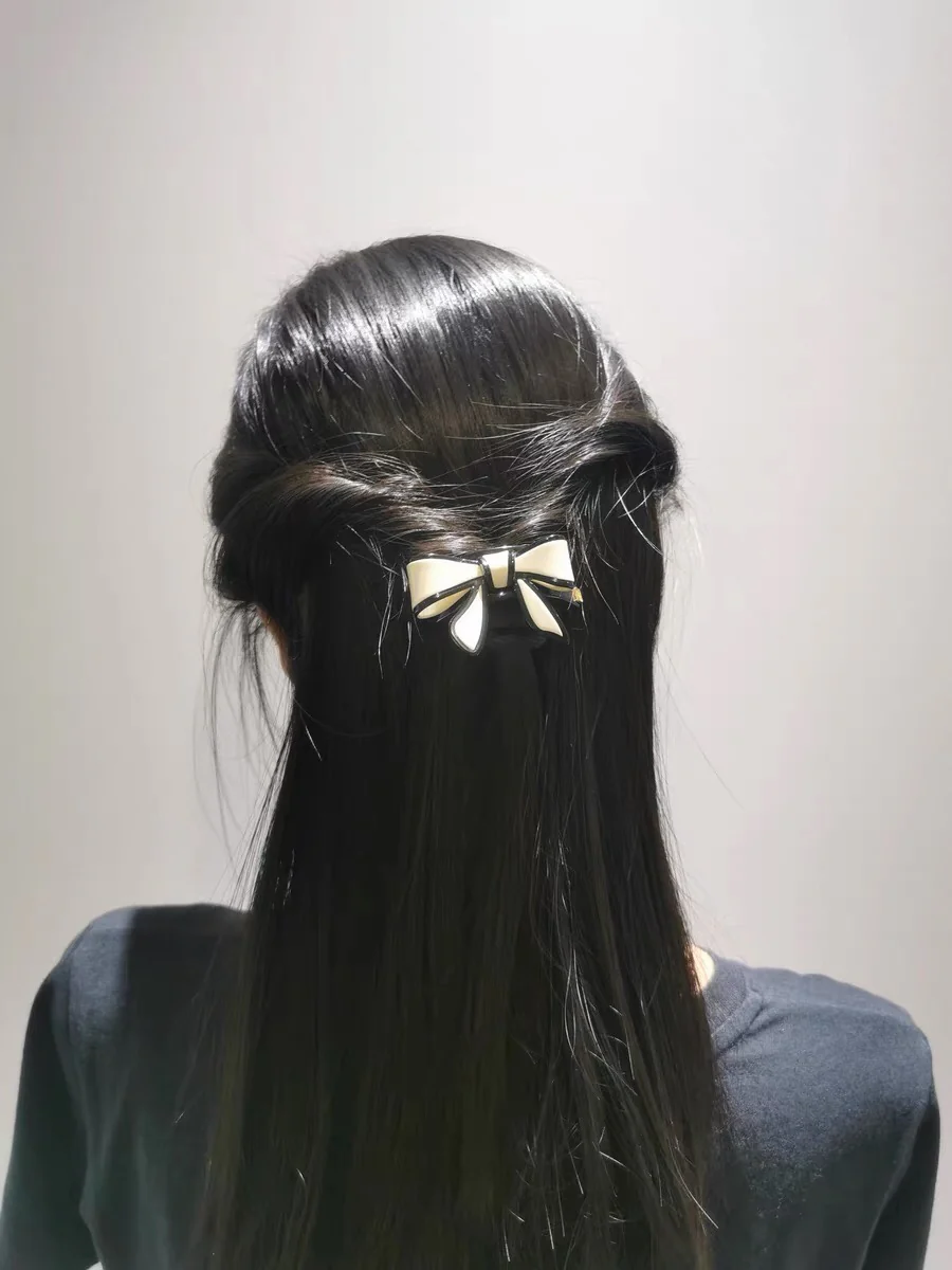 Заколка для волос Chanel 010