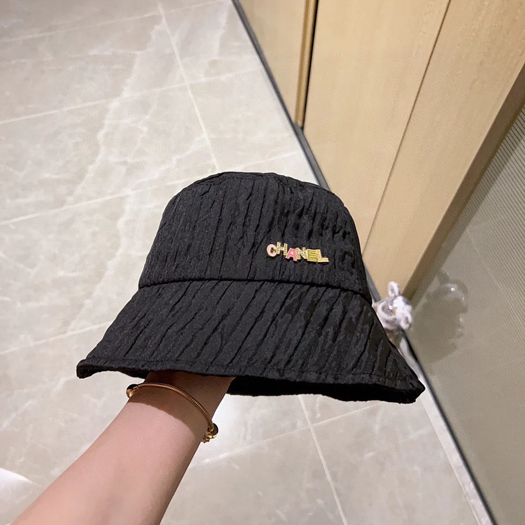 Новинка сезона весна/лето 2023 от Chanel - Мятая рыбацкая шляпа - Черная