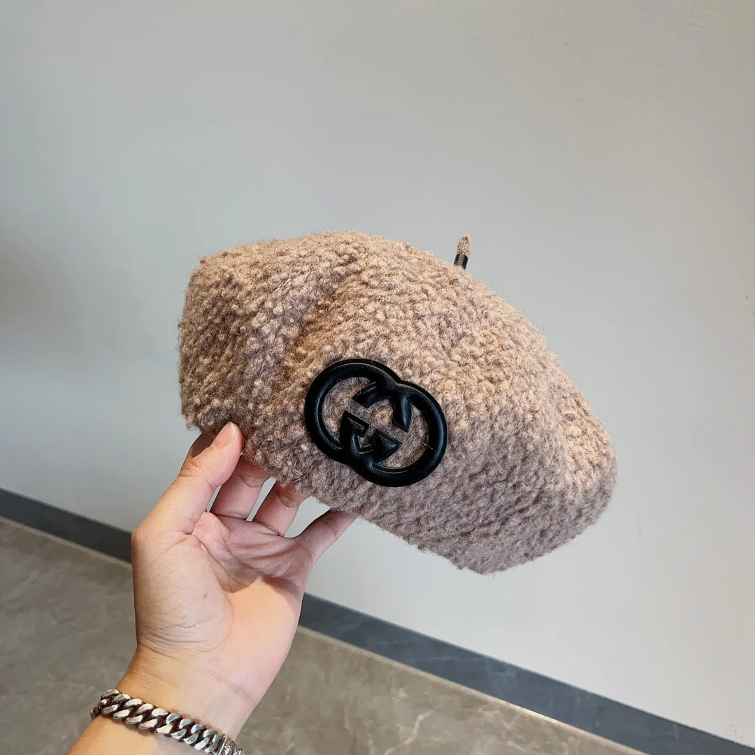 Новая коллекция берет Gucci из овчины осень/зима - кофейно-коричневый