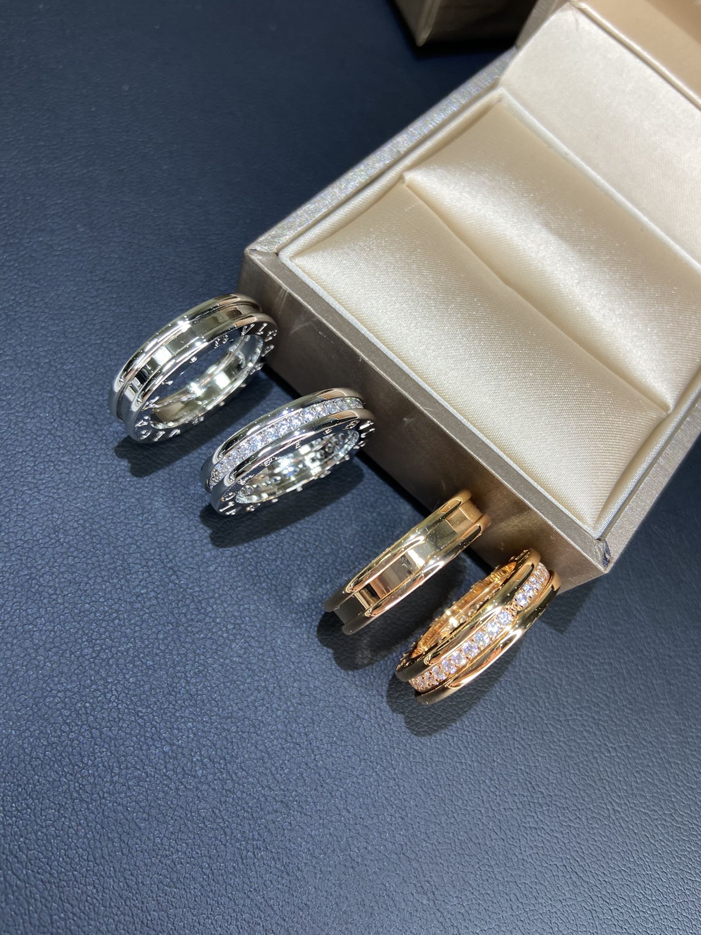 Кольцо Bvlgari 018