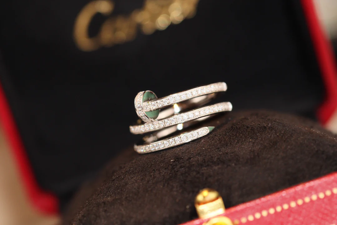 Кольцо Cartier с тремя гвоздями - белое золото - полностью бриллиантовое