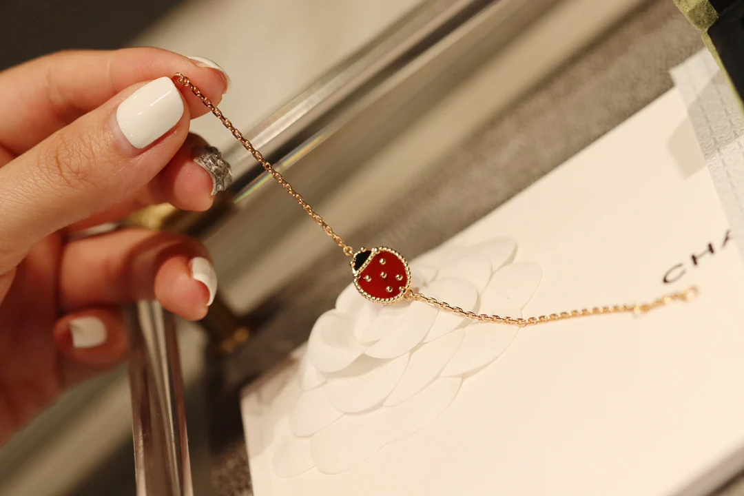 Браслет VCA ?Божья коровка?