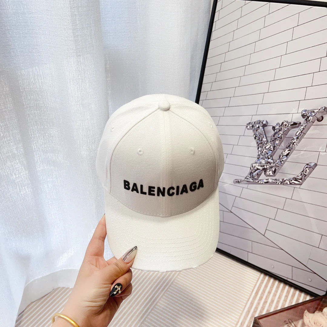 Balenciaga - Маленькая бейсболка с вышивкой в ??виде кисти - Белая