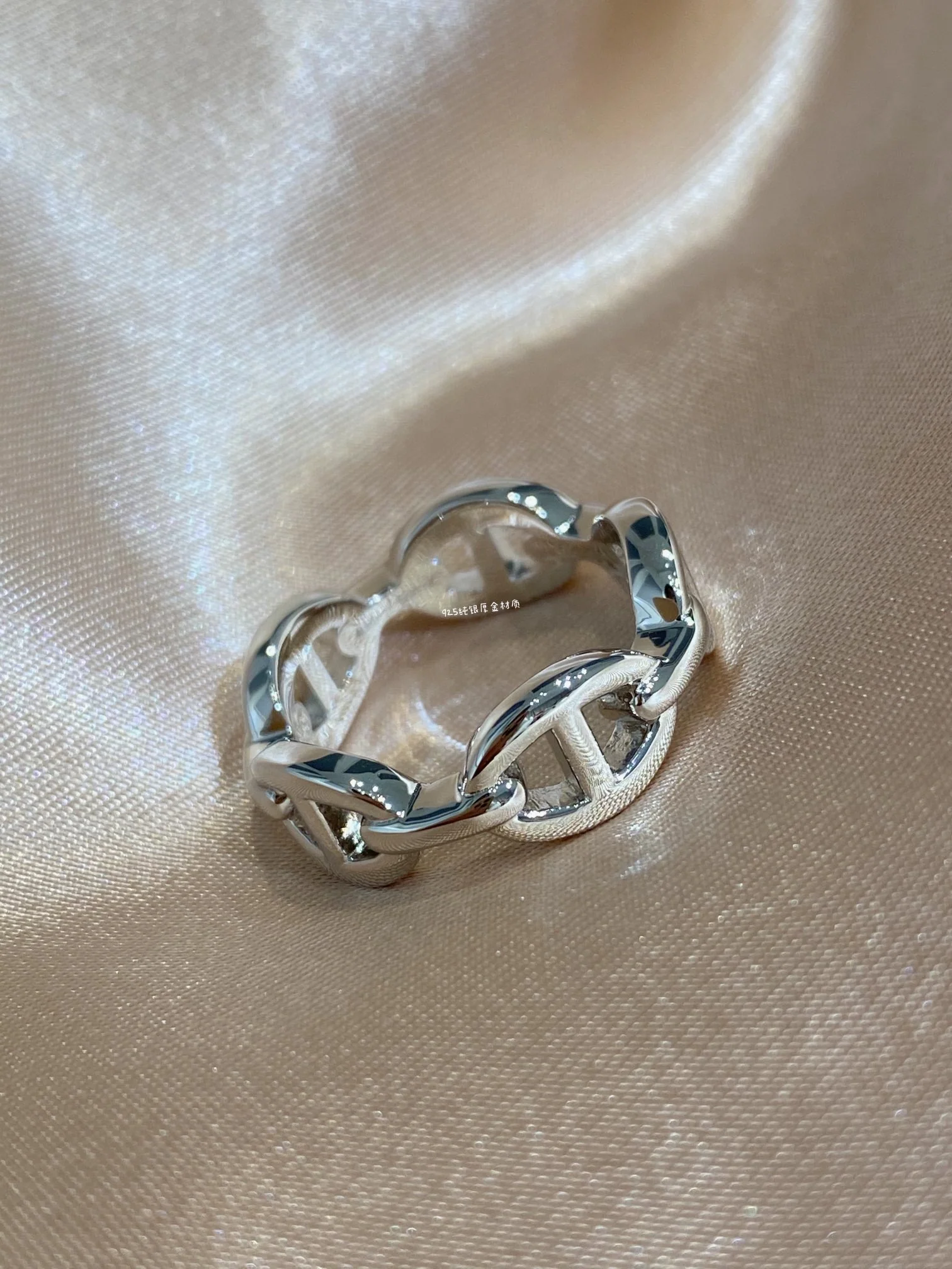 Гермес - Кольцо в нос в форме свиньи