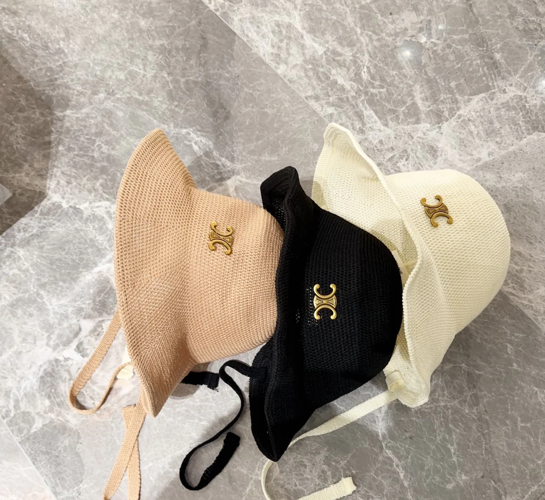 Новая простая плетеная панама Celine весна/лето, белая.