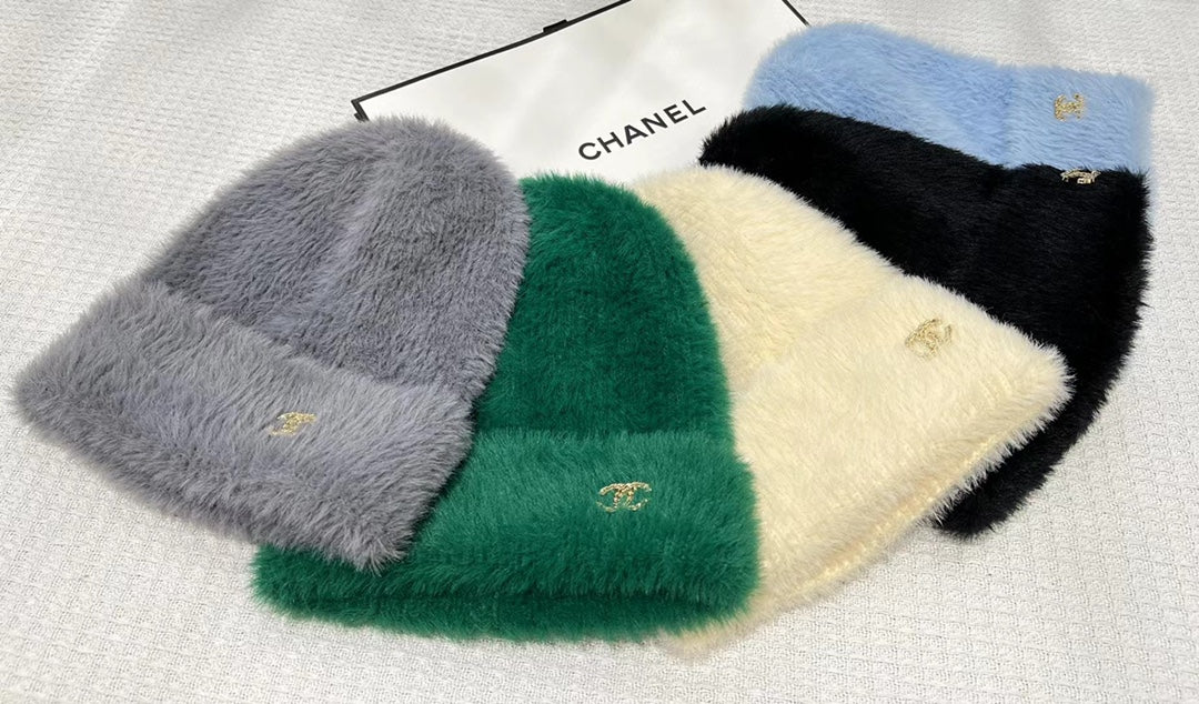 Chanel - Шапка из кроличьего меха