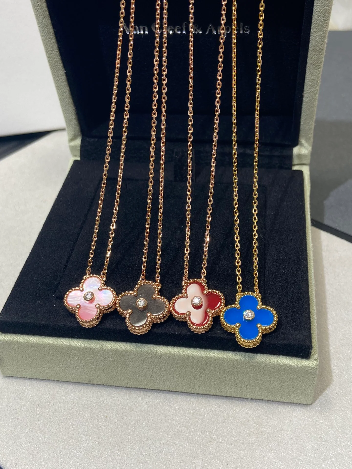 Van Ville - Колье 047