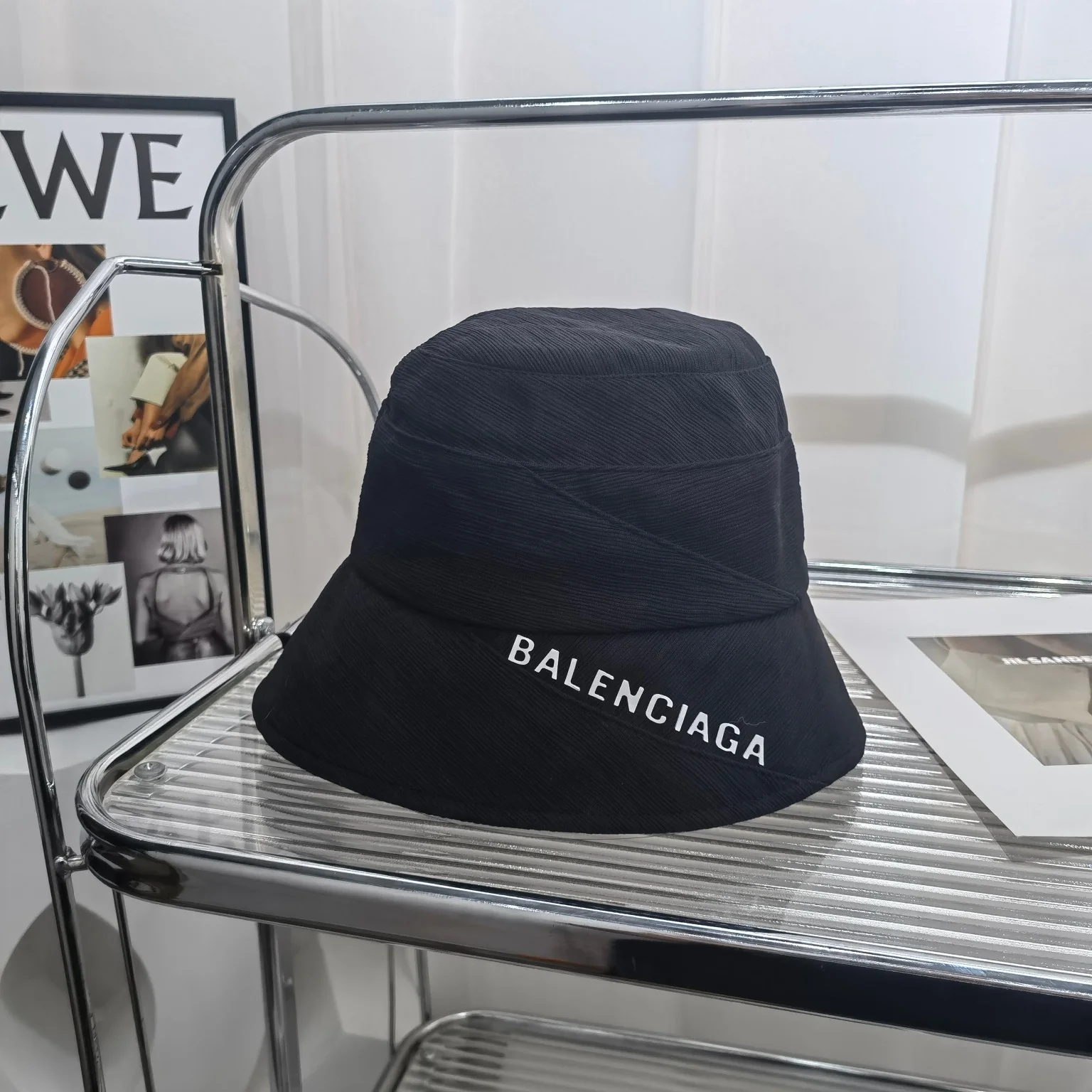 Balenciaga - Рыбацкая шляпа - 1