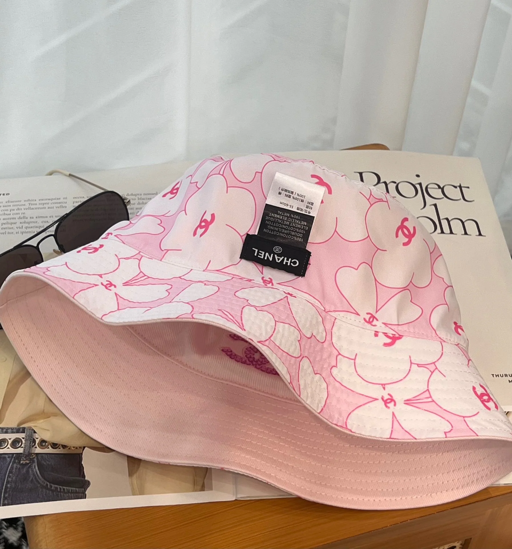 Chanel - Рыбацкая шляпа ручной работы, расшитая пайетками - Розовая