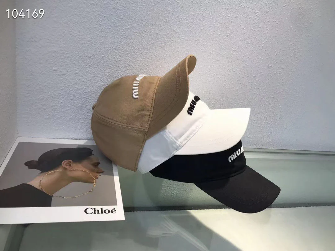 Miu Miu - Новая простая и универсальная бейсболка из чистого хлопка.