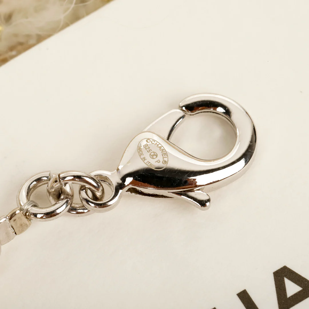 Колье Chanel с сердечком и жемчугом, украшенное стразами, артикул 2506017