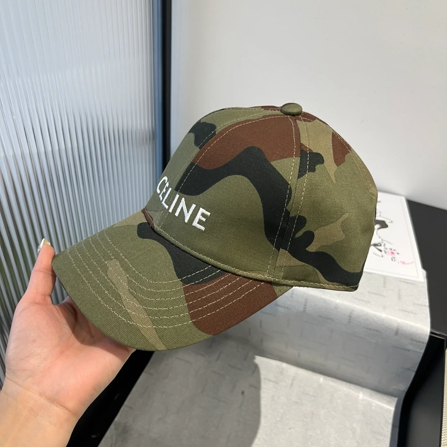 Бейсболка Celine с камуфляжным рисунком