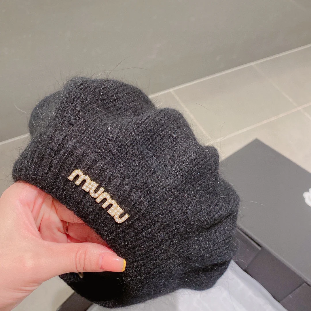 Miu Miu - Вязаный берет из кроличьего меха - Черный