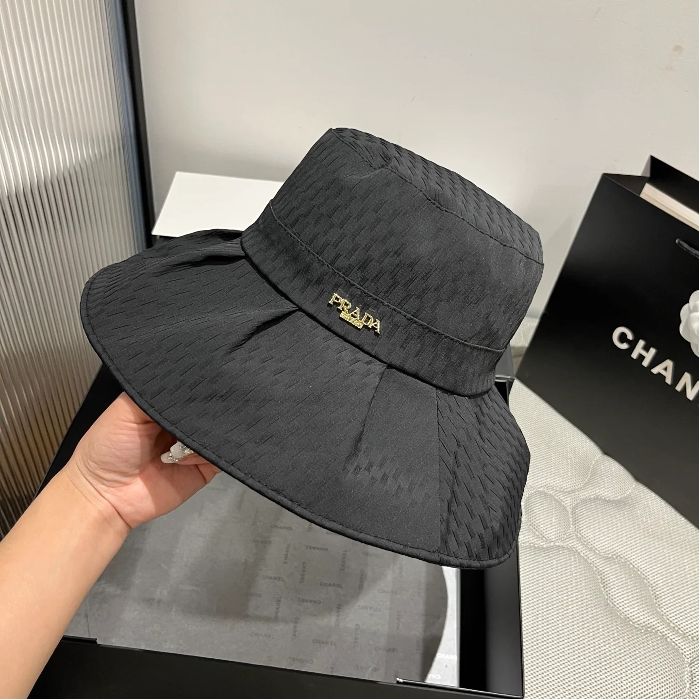 Prada - Солнцезащитная шляпа - Черная