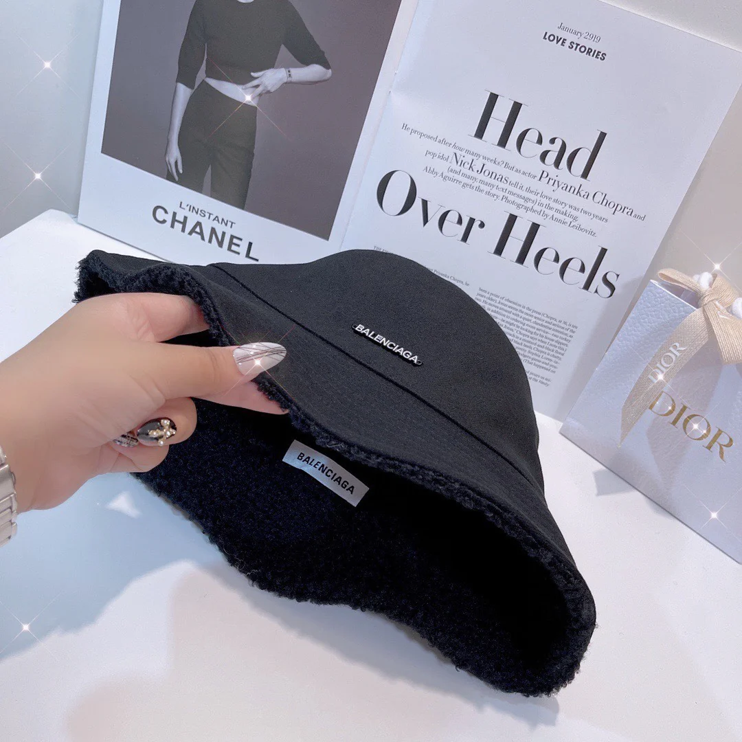 Balenciaga - Двусторонняя рыбацкая шляпа из овчины - Черная