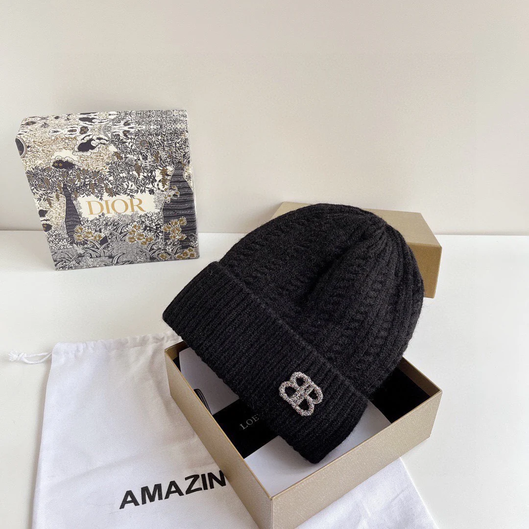 Вязаная шапка Balenciaga