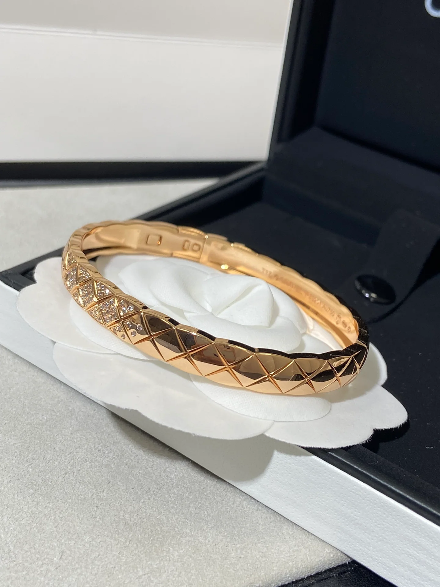 Браслет Chanel 105