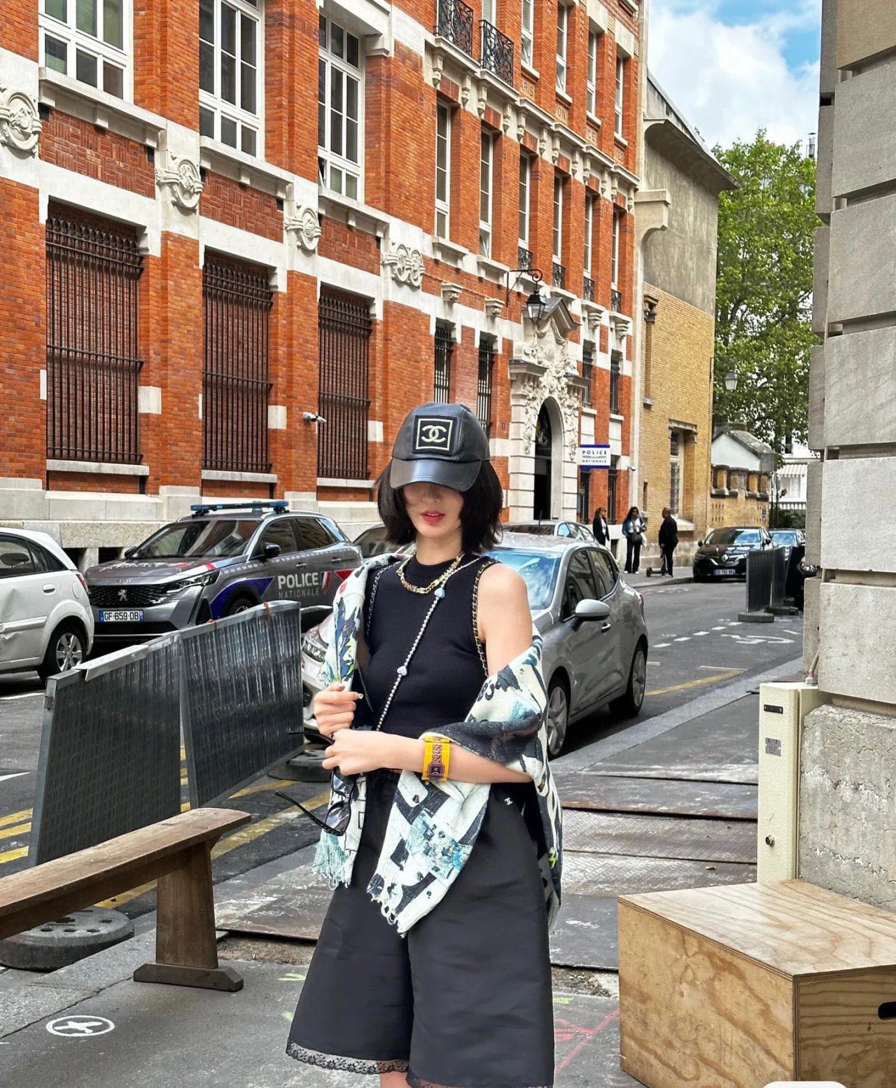 Chanel - Кожаная бейсболка (такая же, как в бутиках Chanel)