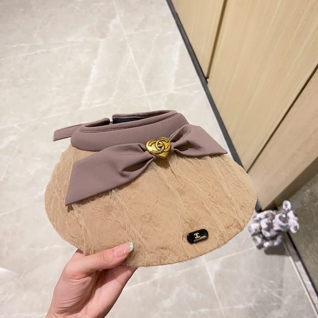 Новинка сезона весна/лето 2023 от Chanel - Худи с бантом - Солнцезащитная шляпа