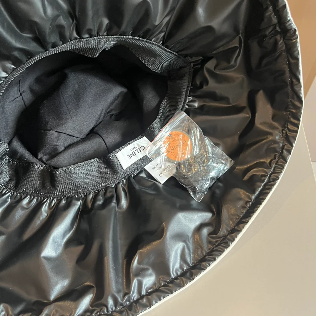 Celine - Новая простая и элегантная панама - Черная