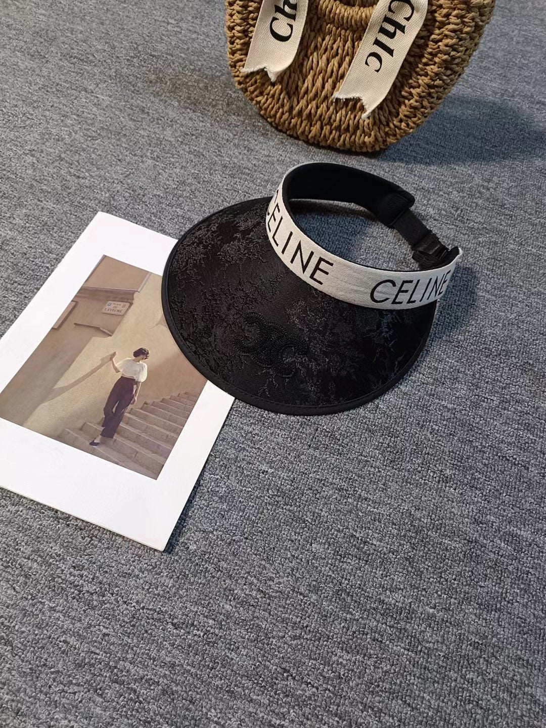 Солнцезащитная шляпа Celine с вышитым логотипом