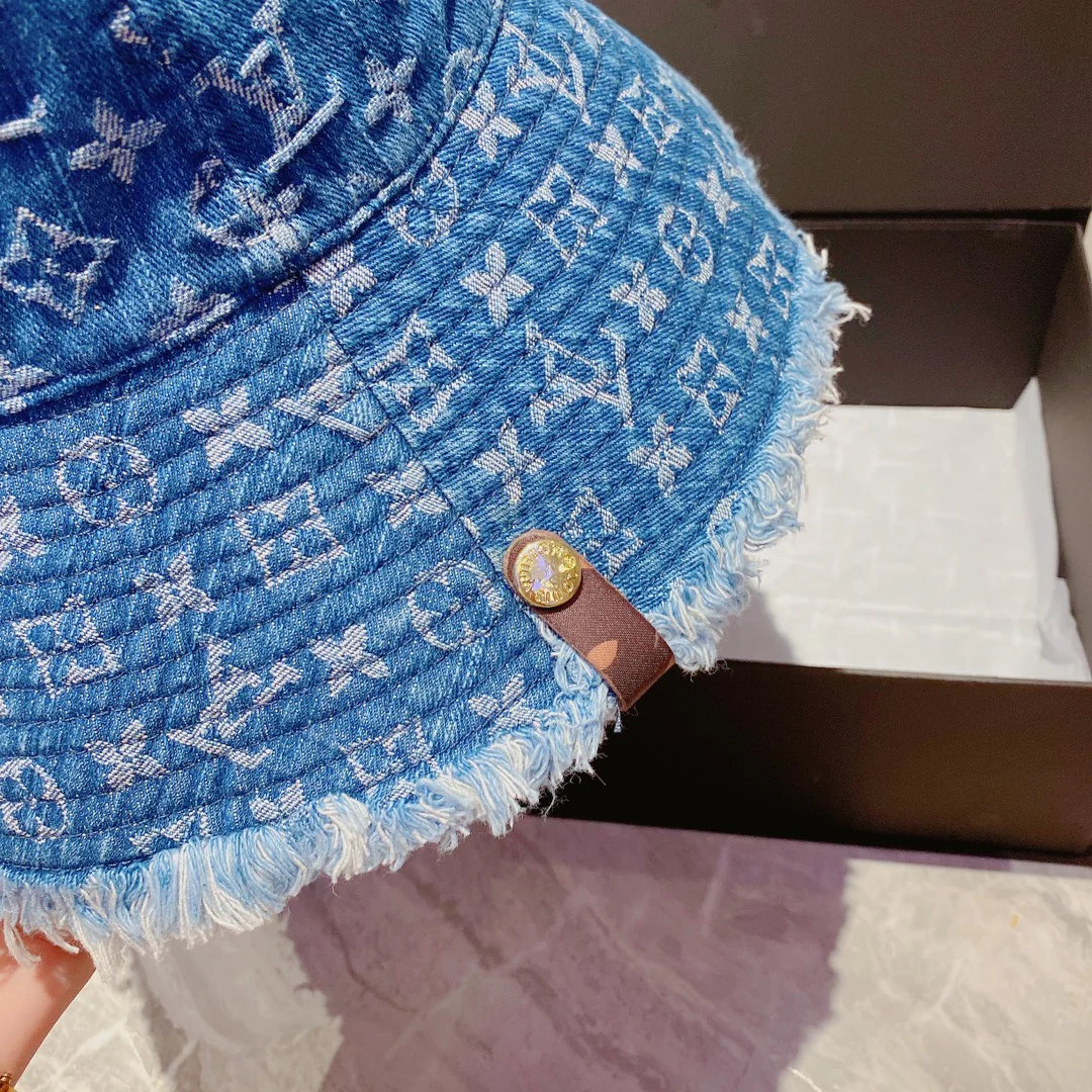 Джинсовая шапка-ушанка LV Monogram - 1