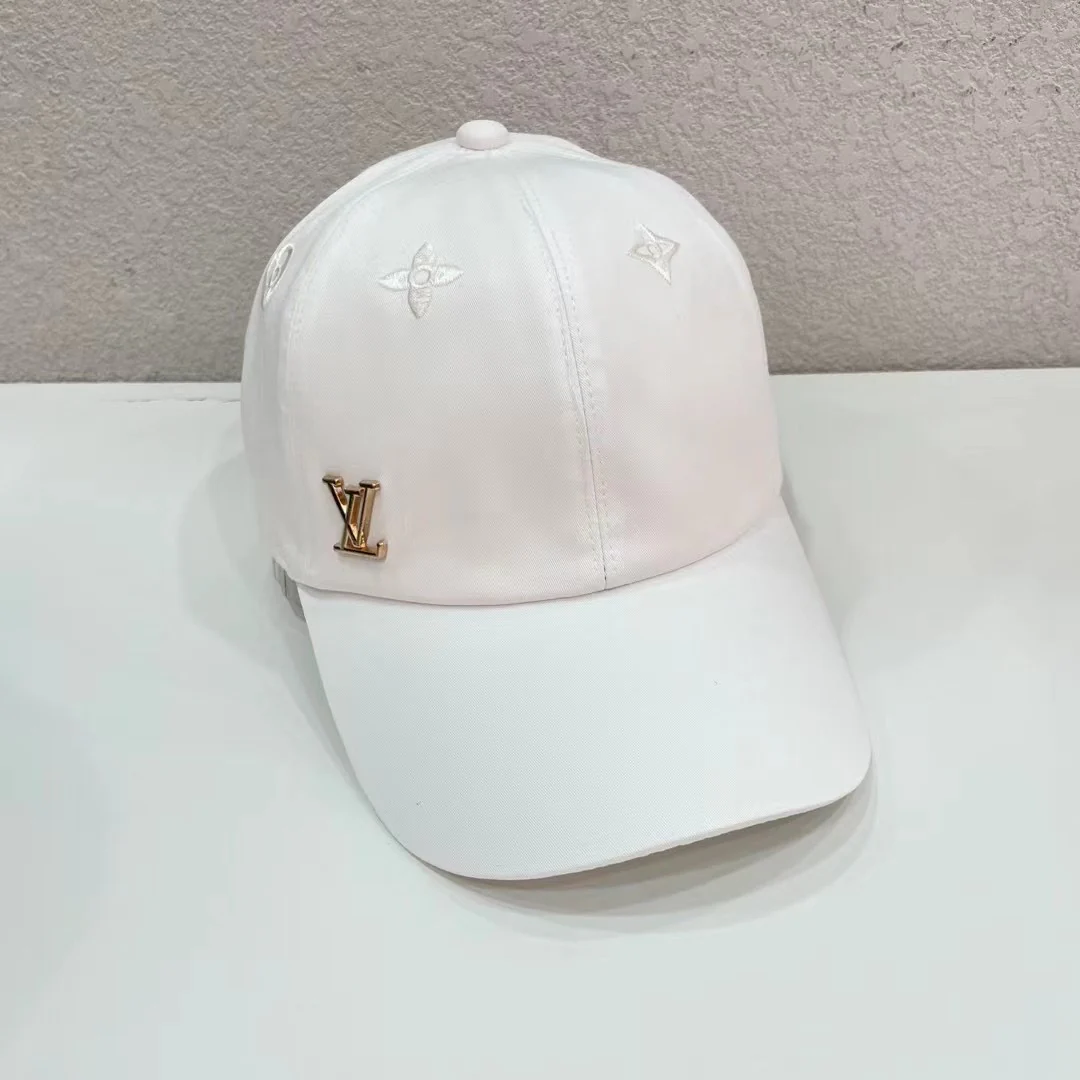 LV - Универсальная бейсболка