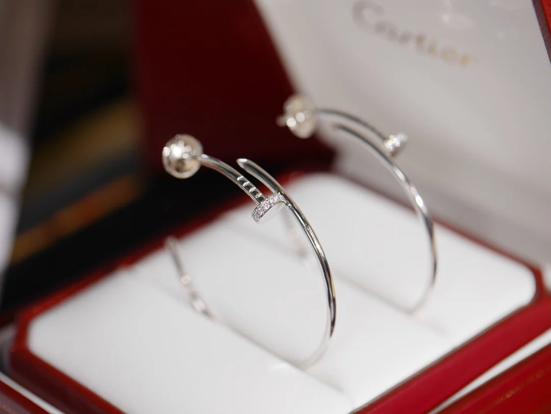 Серьги Cartier 022