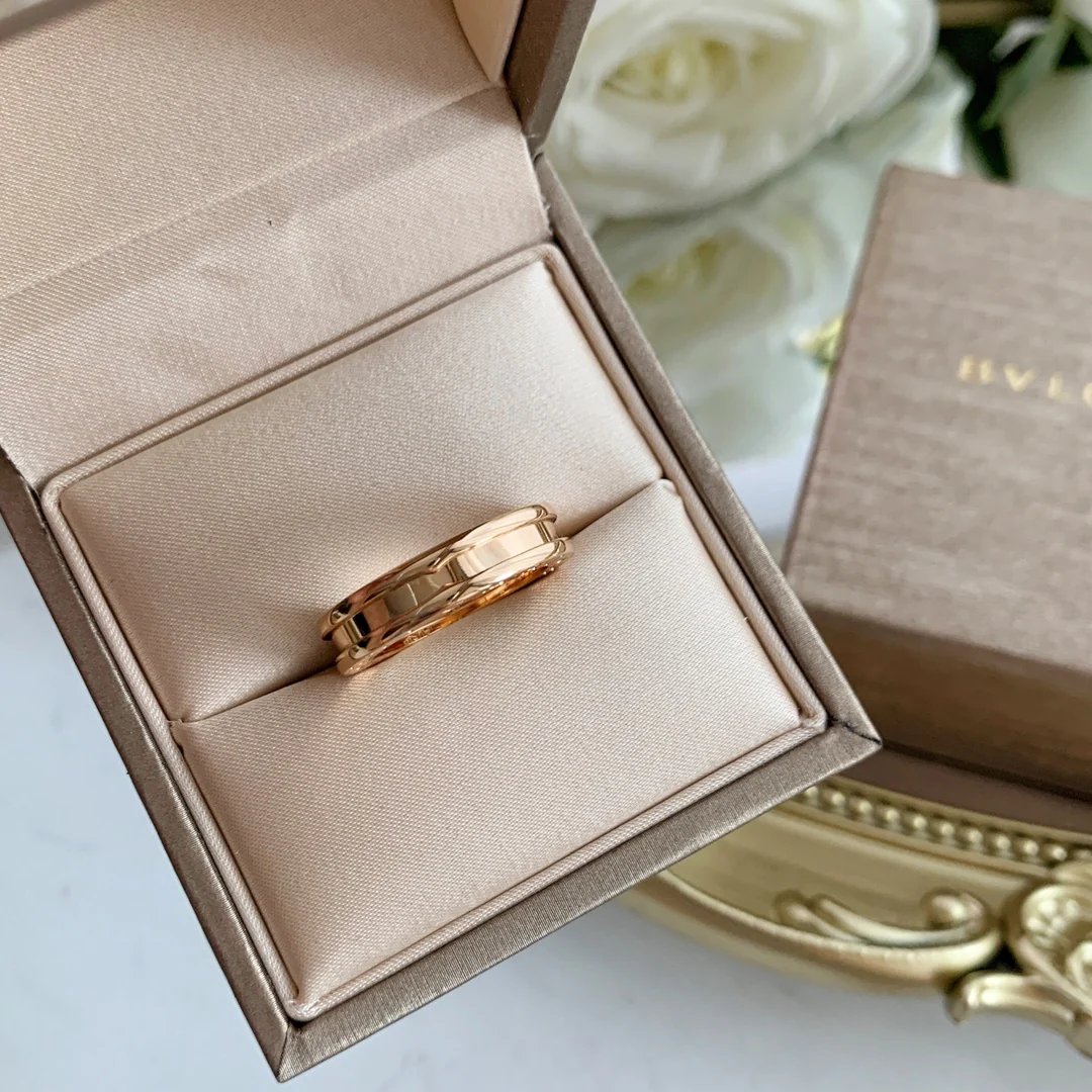 Кольцо Bvlgari 011