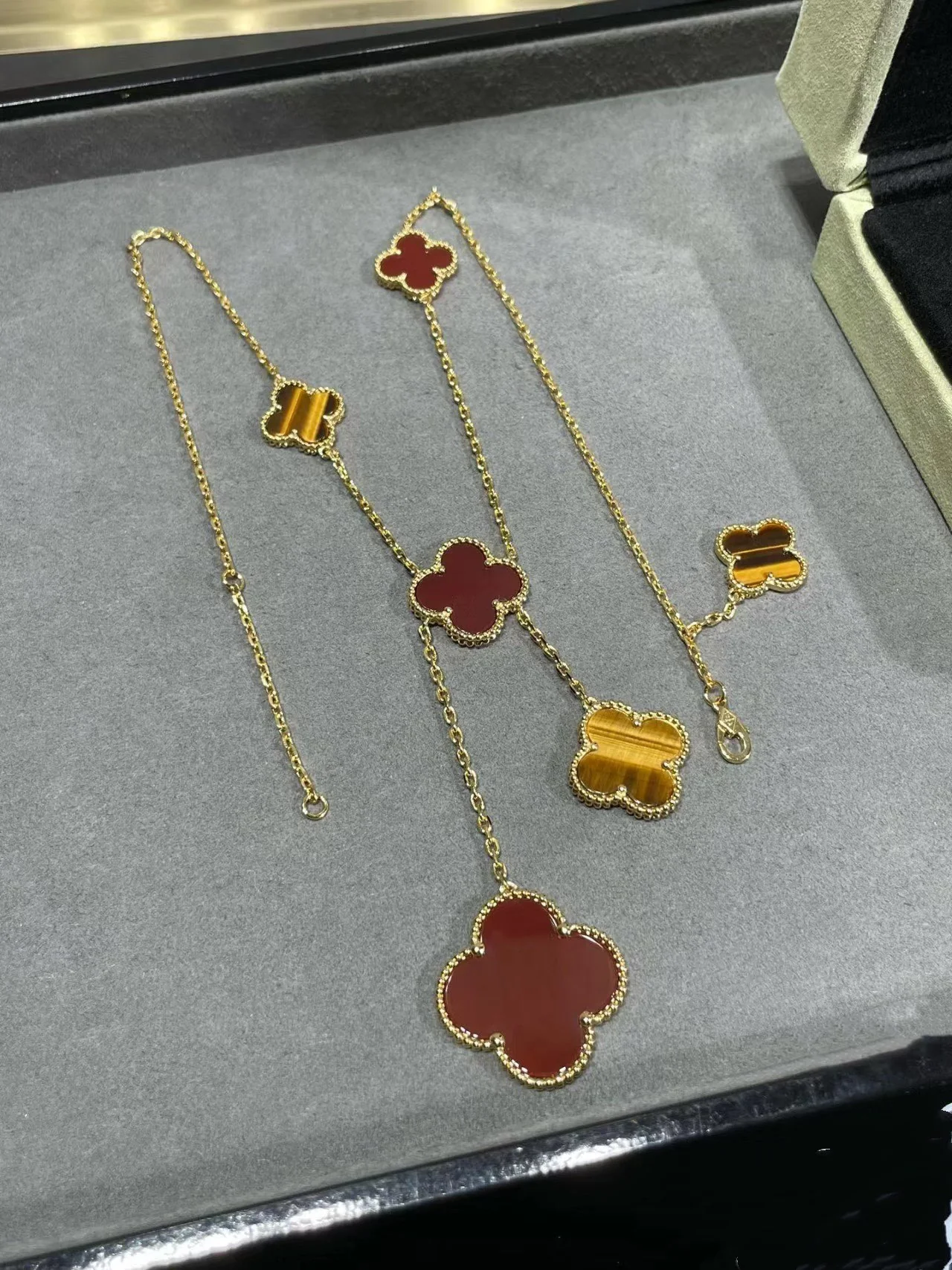 Van Vek - Колье 053