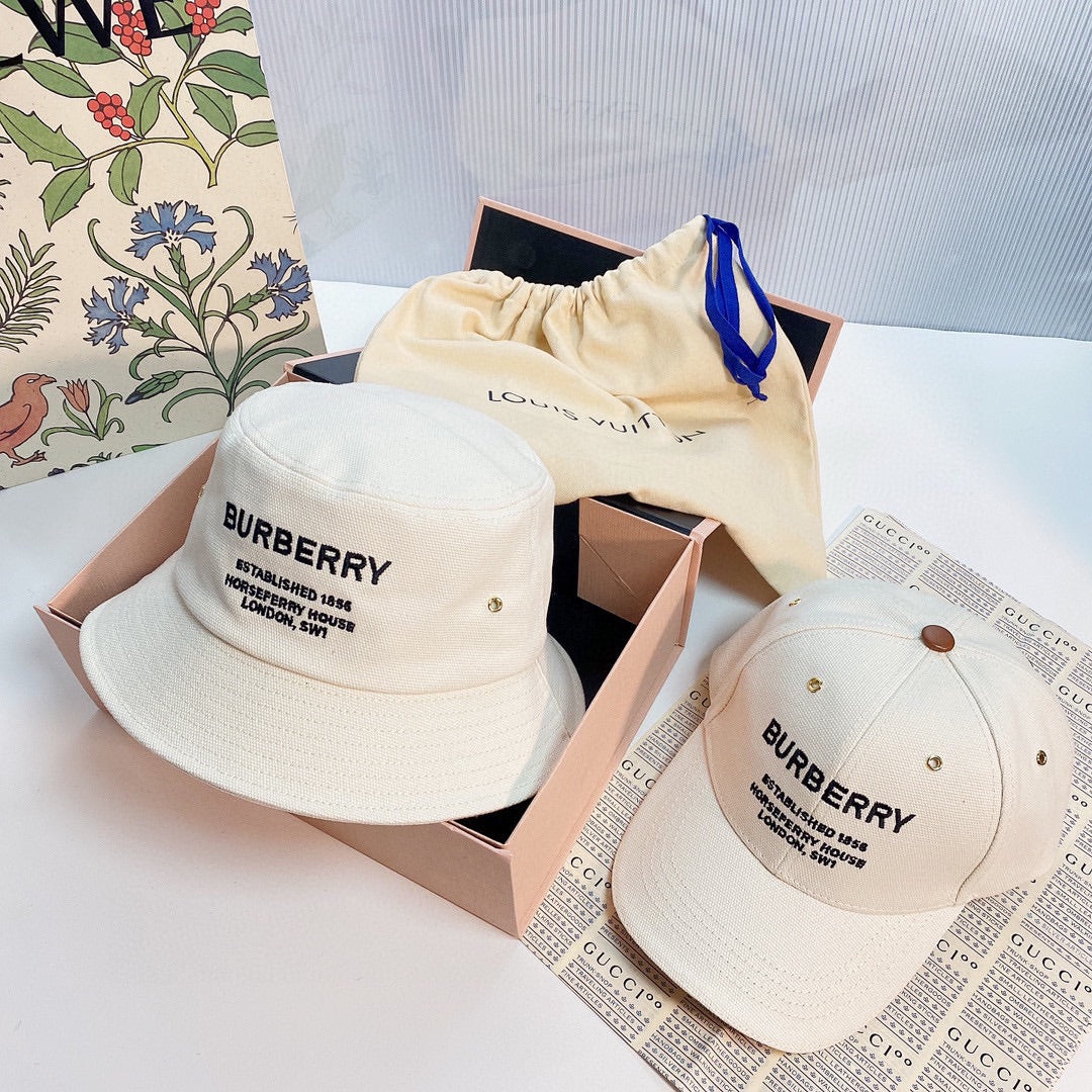 Бейсболка Burberry - 2