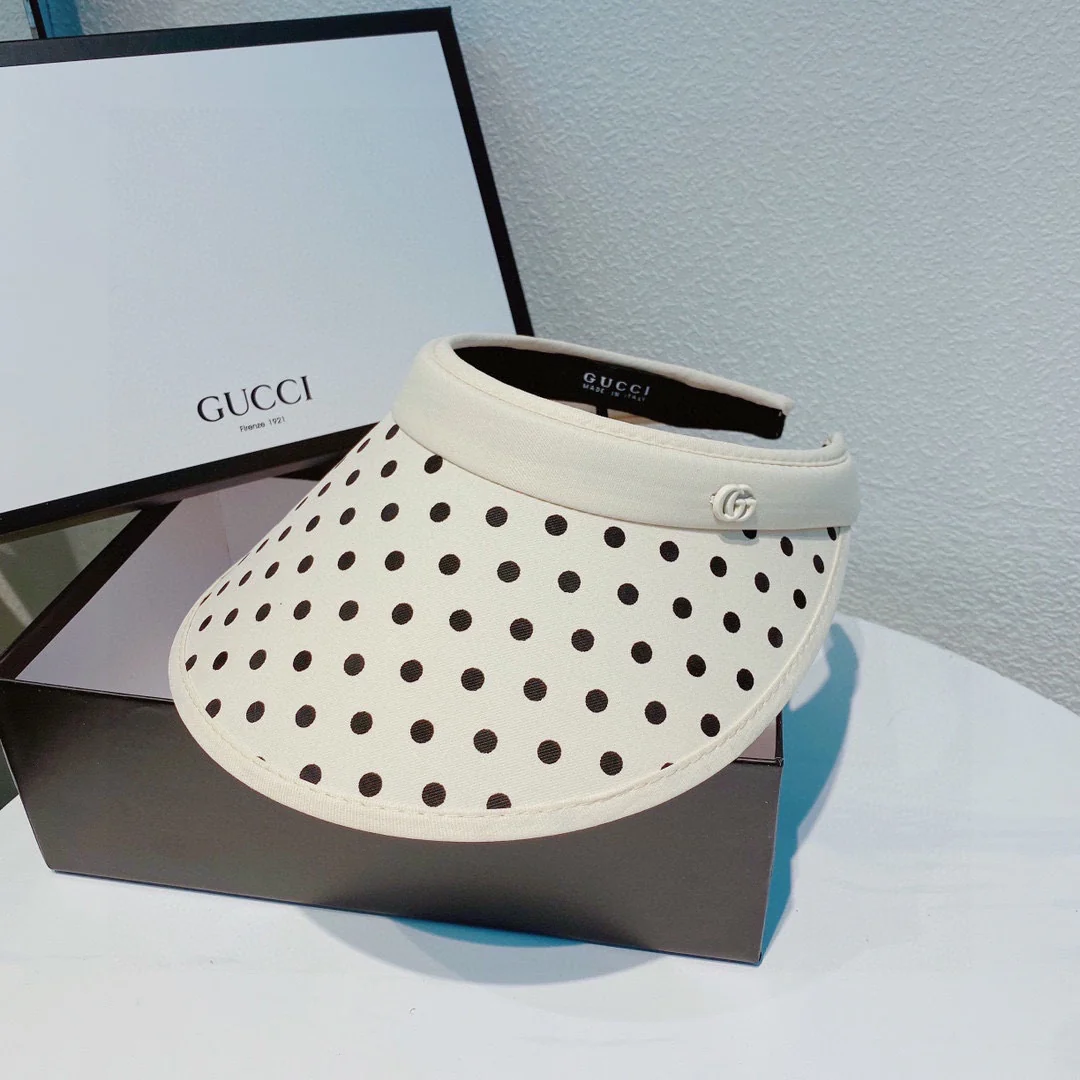 Gucci - Солнцезащитная шляпа в горошек в стиле ретро