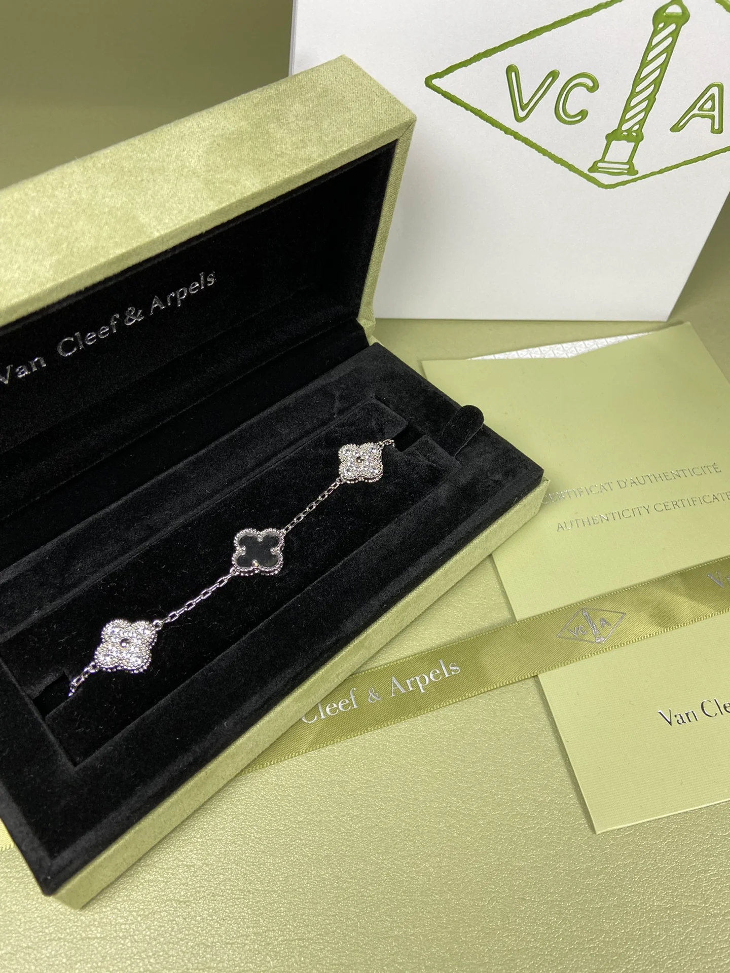 Van Vek - Браслет 043