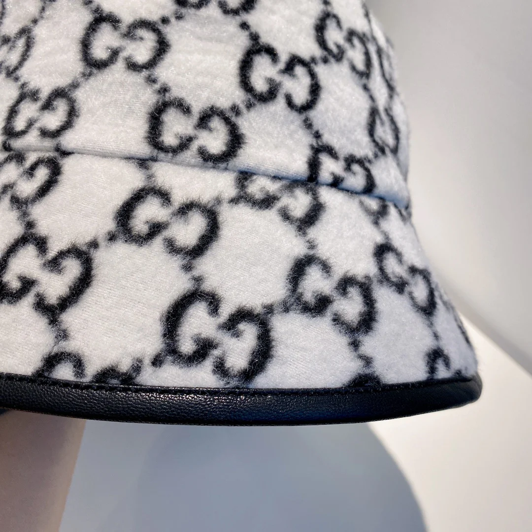 Шерстяная панама Gucci с монограммой - белая.