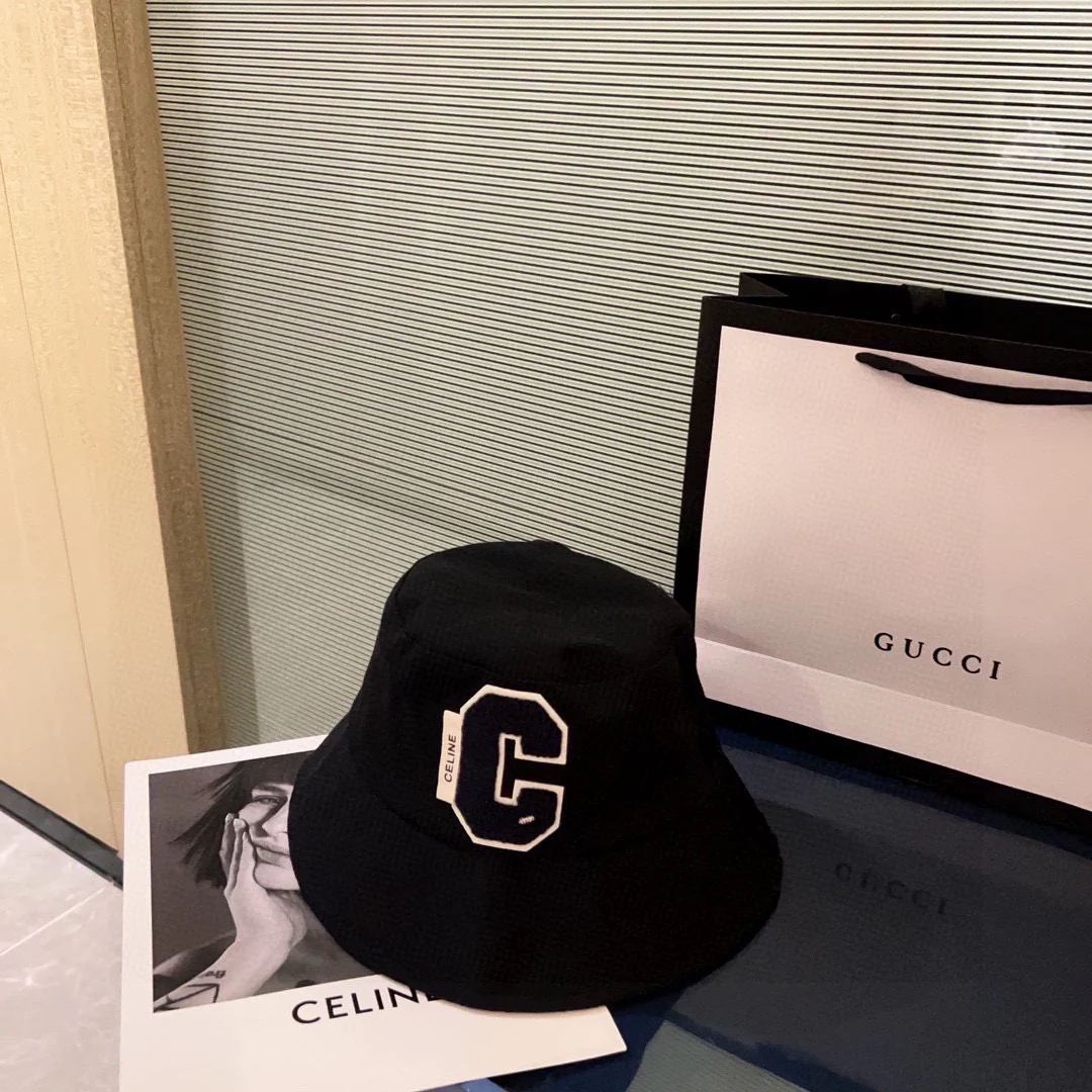 Новинка 2024 года от Celine - Панама с неровными полями - Черная