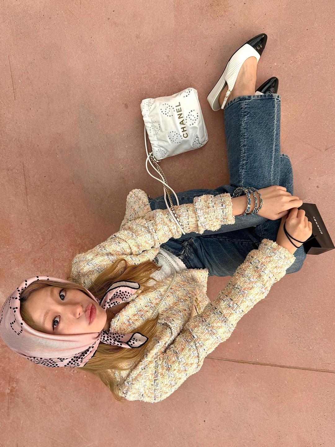 Колье Chanel с сердечком и жемчугом, украшенное стразами, артикул 2506017