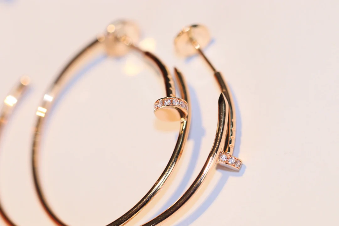 Cartier - Серьги-гвоздики - С половиной бриллианта