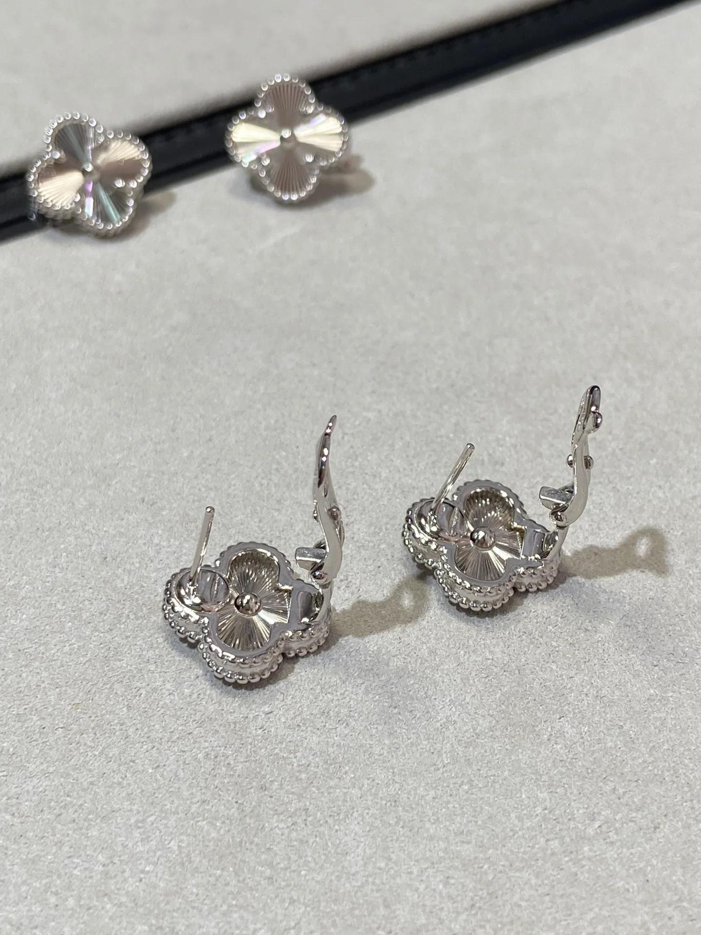 Серьги VCA 022