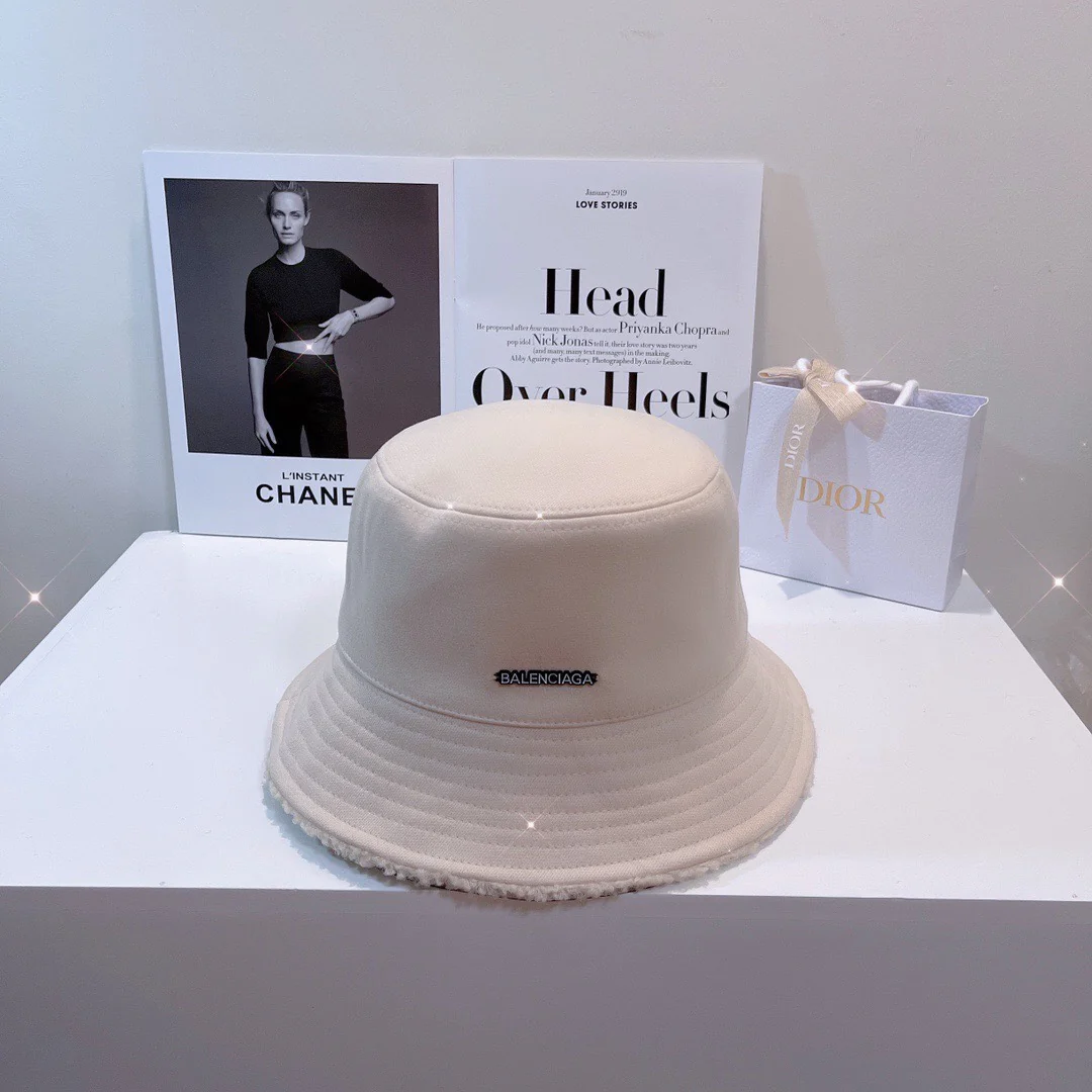 Balenciaga - Двусторонняя рыбацкая шляпа из овчины - Белая