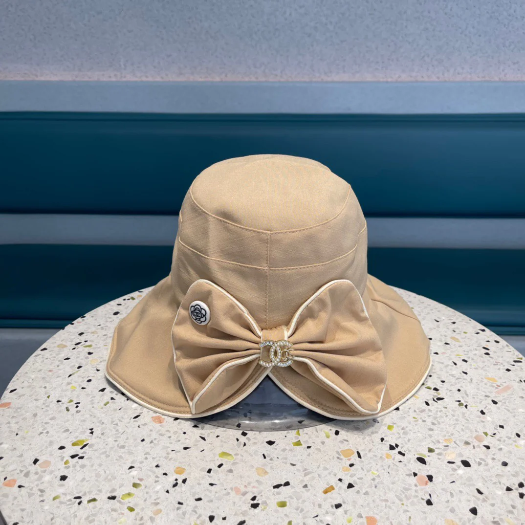 Рыбацкая шляпа Chanel - абрикосовый цвет