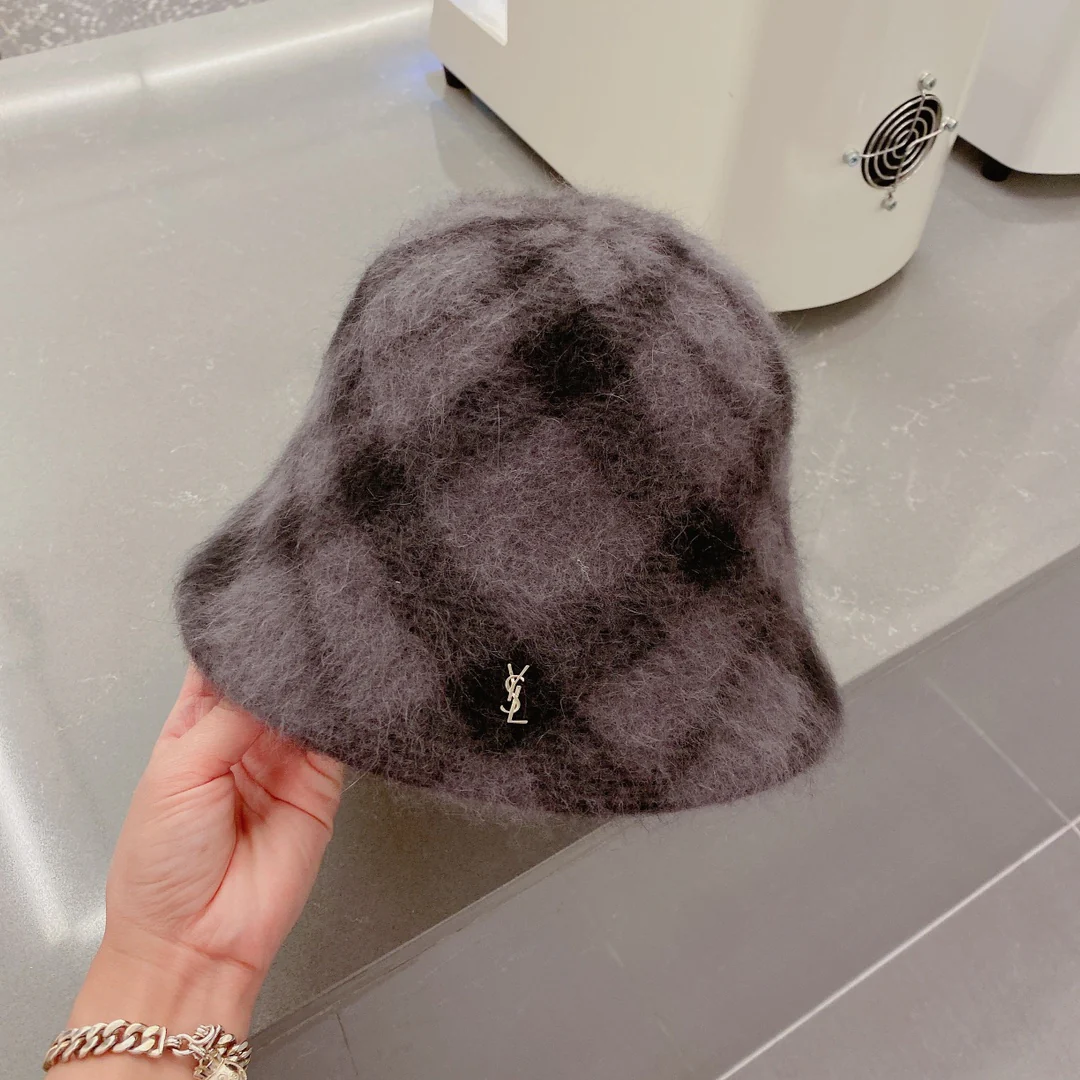 Шляпа рыбака из клетчатой ??шерсти Saint Y.L.