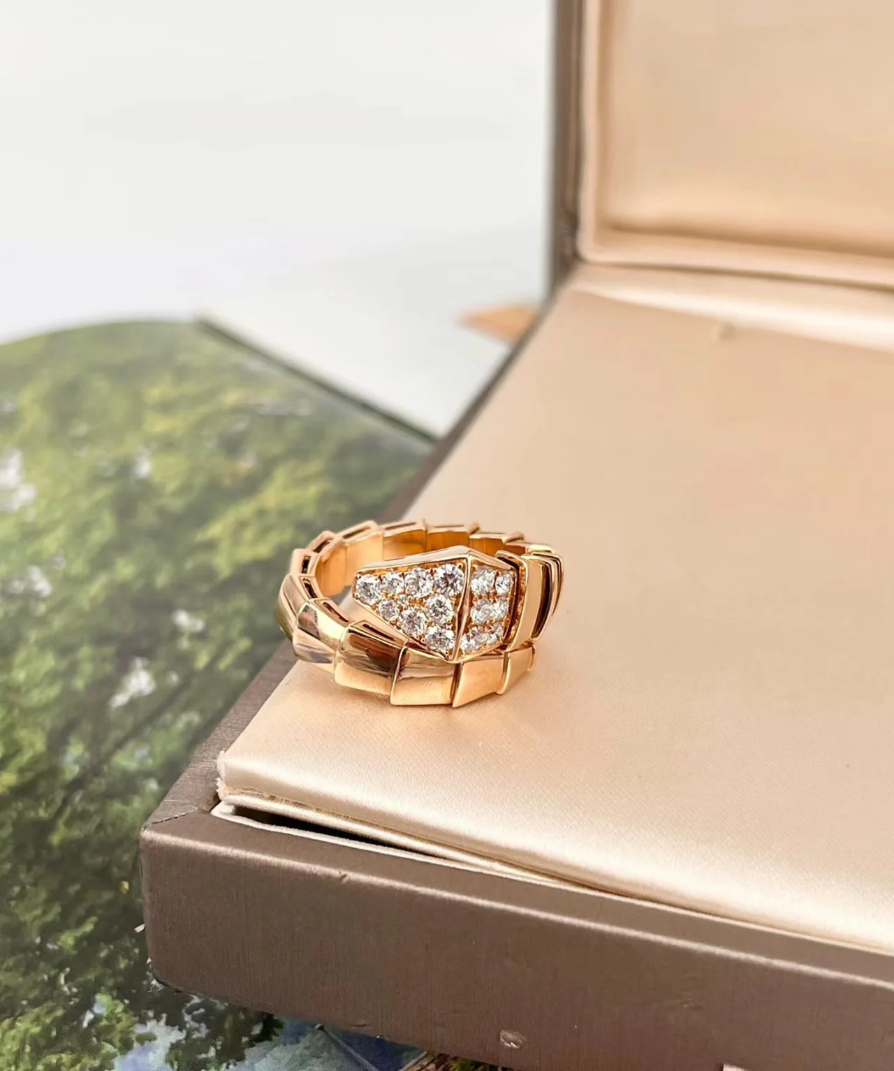 Кольцо Bvlgari 024