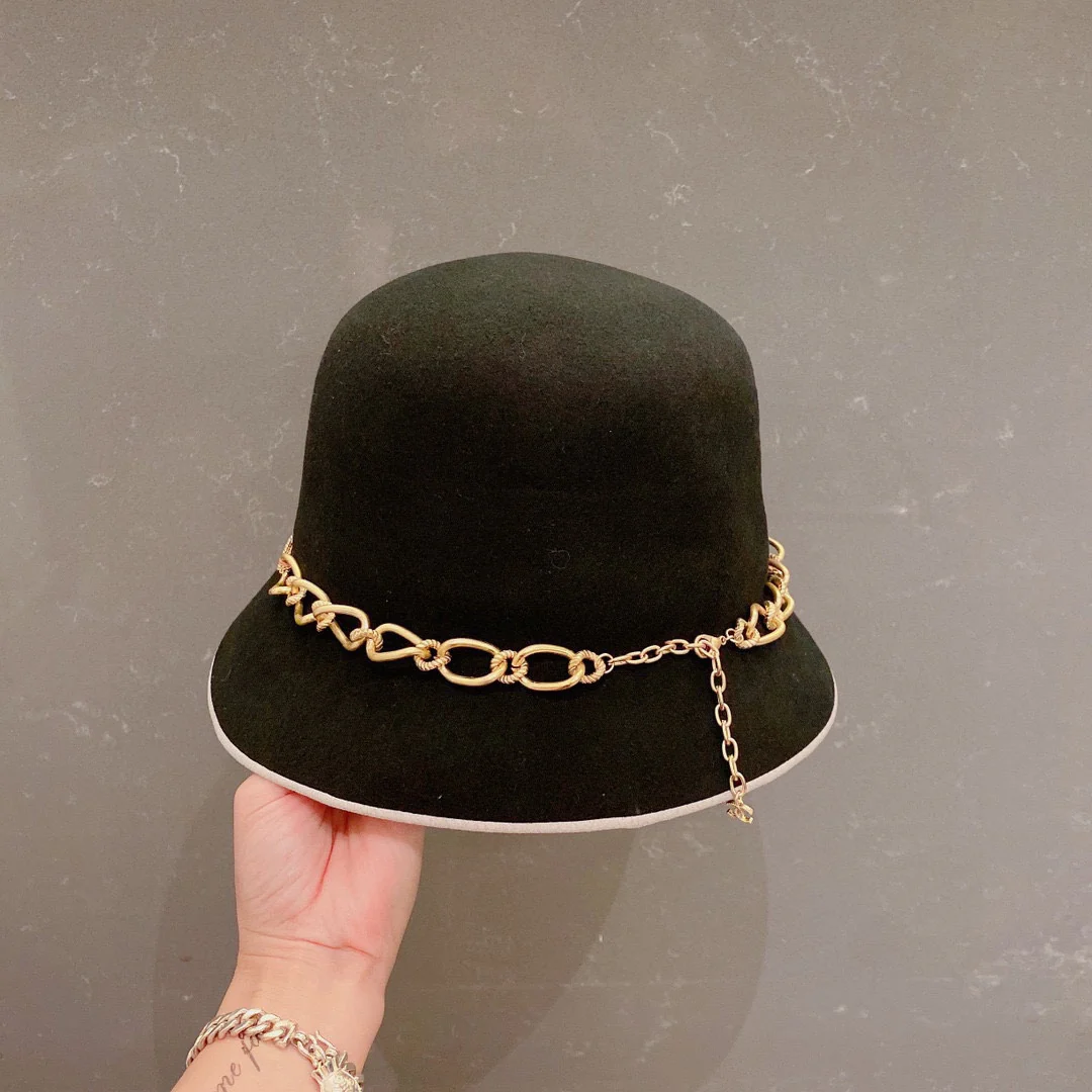 Chanel - Шерстяная шляпа-цепочка - Черная