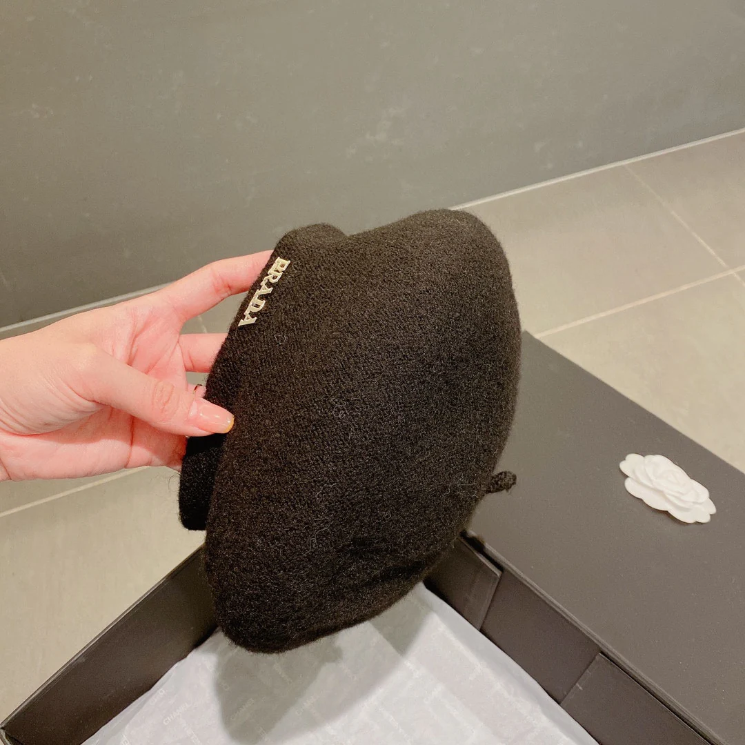 Prada - Вязаный берет - Черный